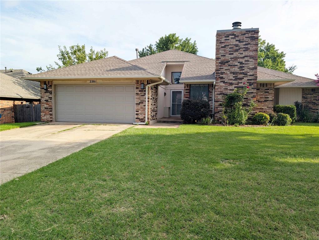 Primary Photo - 2201 W Rockypoint Dr