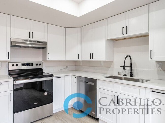 Foto del edificio - 4776 Bancroft Street