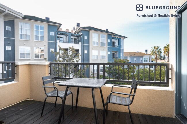 Foto del edificio - 1265 Lakeside Dr