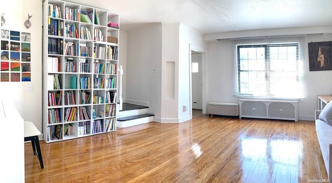 Building Photo - 63-123-123 Alderton St