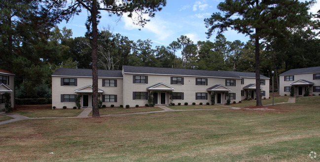 Bradsford Apartments - Bransford Apartments