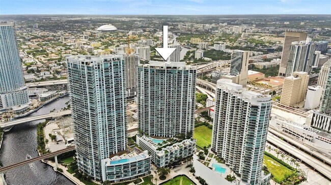 Foto del edificio - 90 SW 3rd St