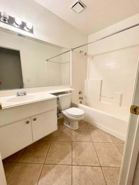 Foto principal - 45035 Desert Fox Dr