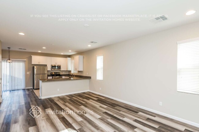 Building Photo - 8776 Candelabra Ct