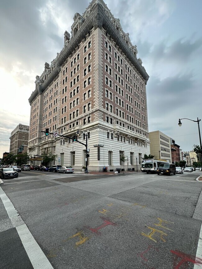 Foto del edificio - Cozy Studio unit in Mid-Town Belvedere