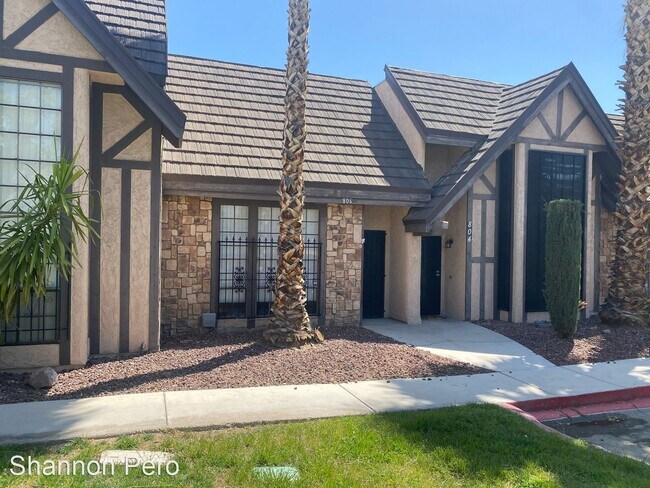 Building Photo - 2 br, 2.5 bath House - 806 Pepperwood Lane