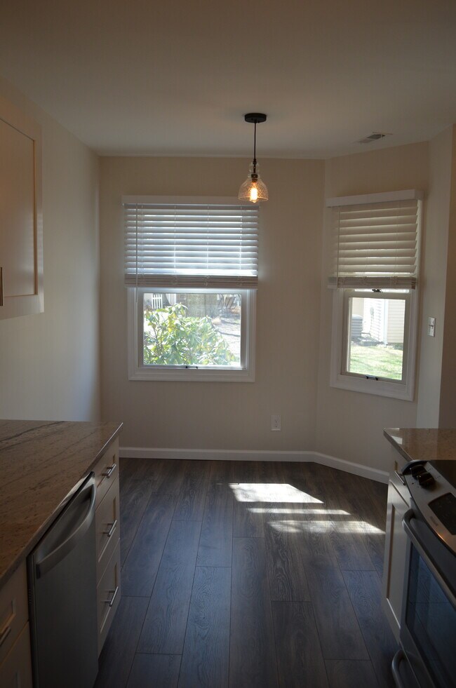 Foto del edificio - 234 Chelsea Ct