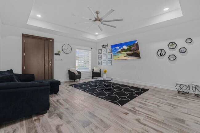 Foto del edificio - 1416 Eagles Ln