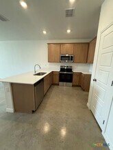 Building Photo - 1125 Lindsey Dr