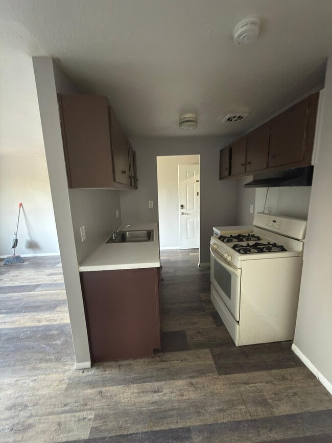 Photo - 14835 Euclid Ave Apartment