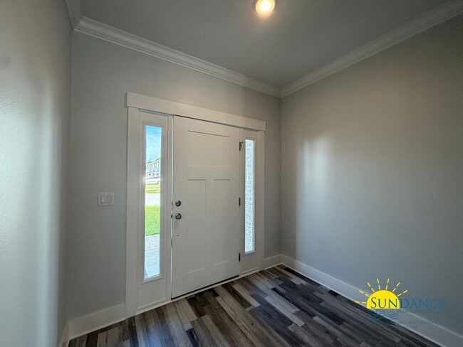 Building Photo - Gorgeous 2 Story 4 Bedrooms Townhome in Fort Walton Beach!