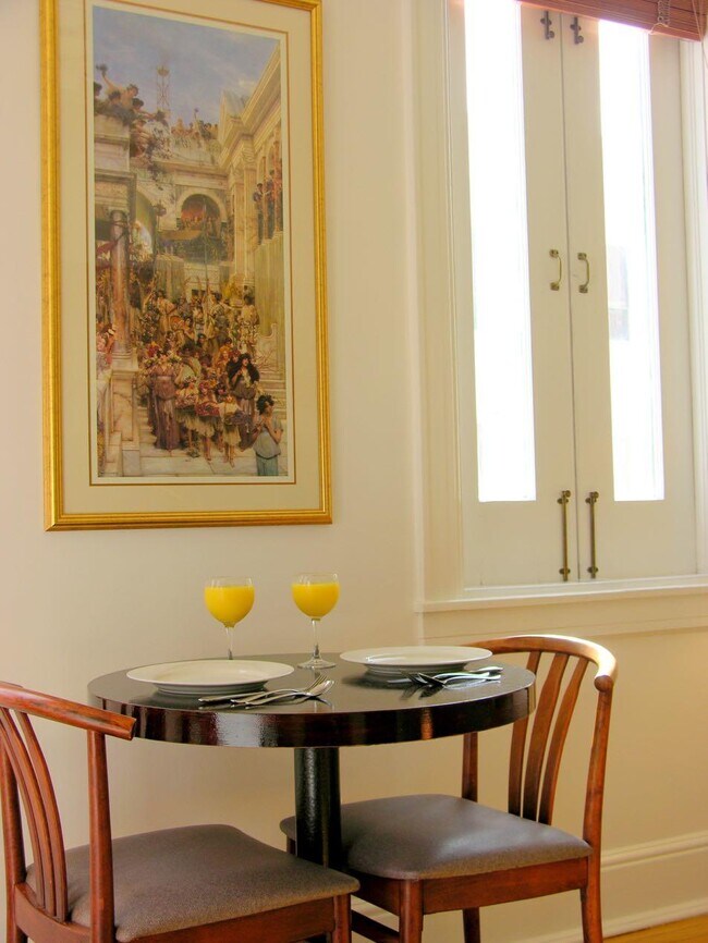 Foto del edificio - 235  Sunrise Avenue 2217 Palm Beach Fl 33480