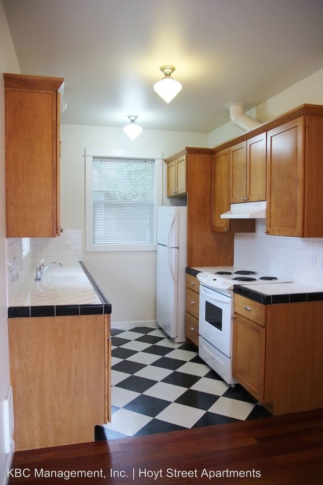 Building Photo - 4405 NE Hoyt St