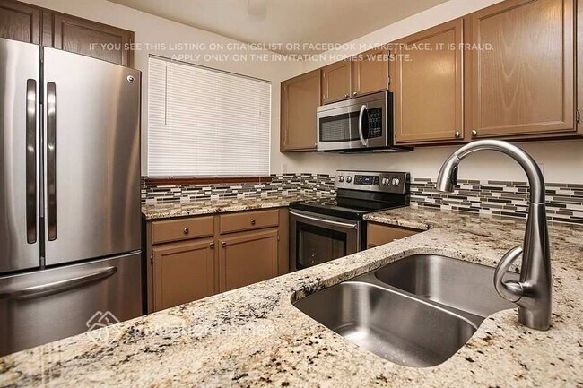 Foto del edificio - 4742 Malaya St