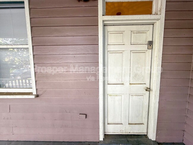 Building Photo - 311 Sumter St
