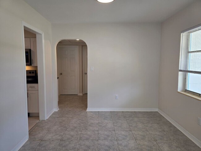 Building Photo - Marina District - 2 Bedroom 1 Bath