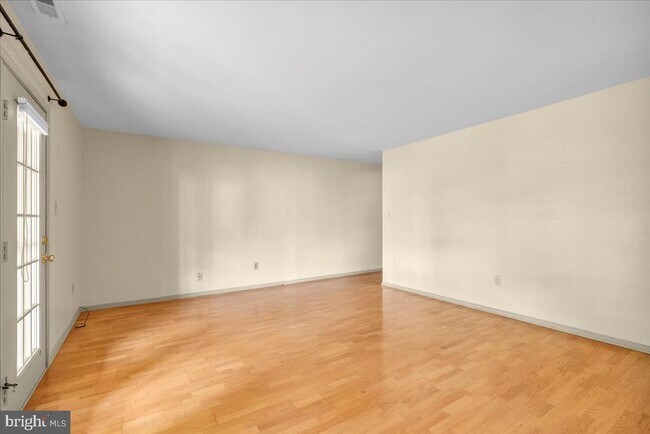 Building Photo - 376 Tavistock Rd
