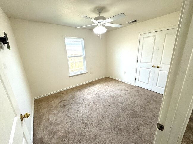 Building Photo - 108 Myra Ln