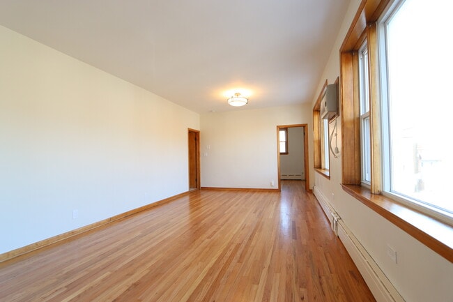 Building Photo - 2341 W 25th St