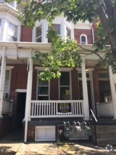 Building Photo - 754 W Princess St