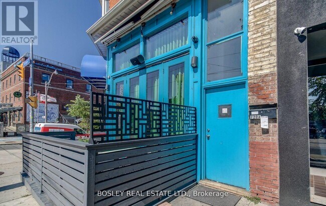 Photo du bâtiment - 720 College St