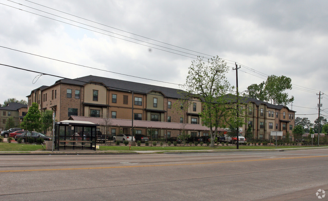 Building Photo - Home Towne At Wayside