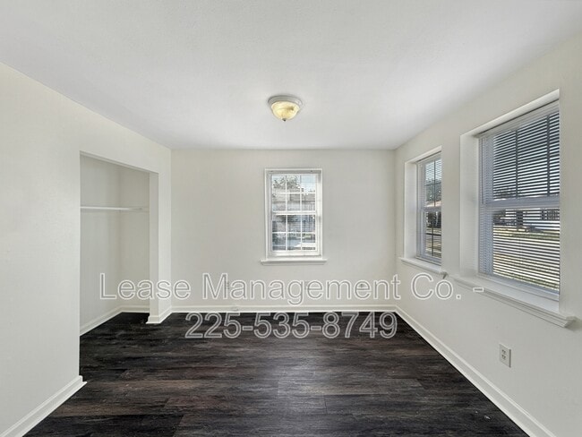 Building Photo - 2633 New Orleans St