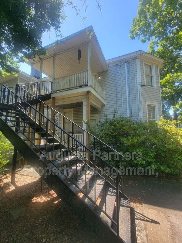 Building Photo - 1330 Wingfield St