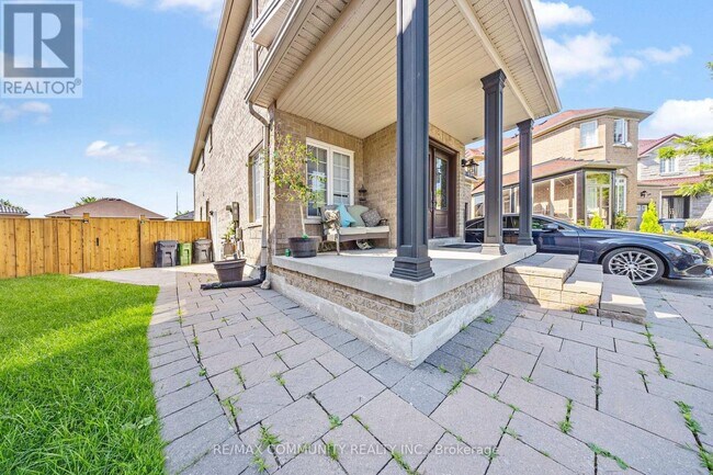 Building Photo - 72 Lampman Dr
