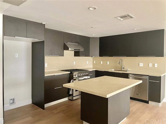 Foto del edificio - 2939 Leeward Ave