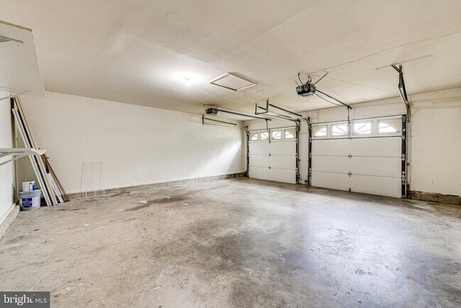 Foto del edificio - 3381 Monarch Ln