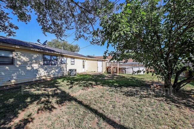 Foto del edificio - 5207 S Travis St