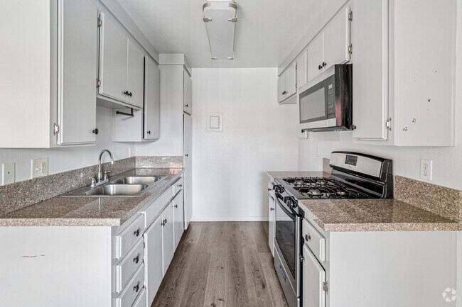 1 dormitorio, 1 baño - 500 pies cuadrados - Cocina - 3500 Cedar Avenue