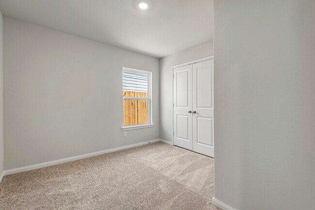 Foto del edificio - 8208 Sunberry Shadow Dr