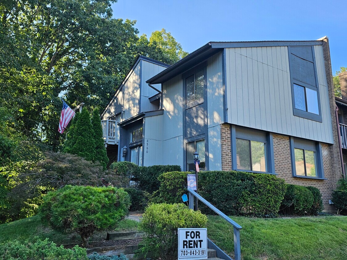 Foto del edificio - 8560 Gwynedd Way
