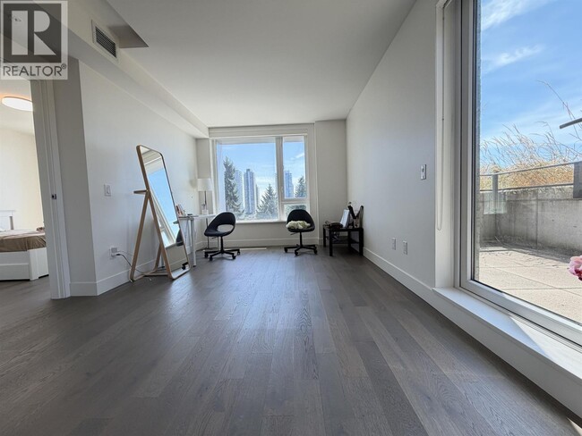 Building Photo - 7777 Cambie St.