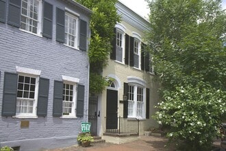 Building Photo - 1530 33rd St NW