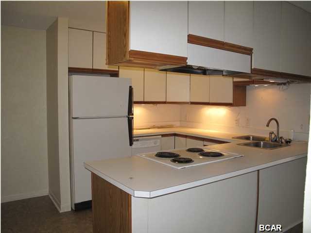 Building Photo - 6901 N Lagoon Dr