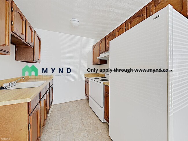 Building Photo - 2 br, 1 bath - 2202 Patton Dr