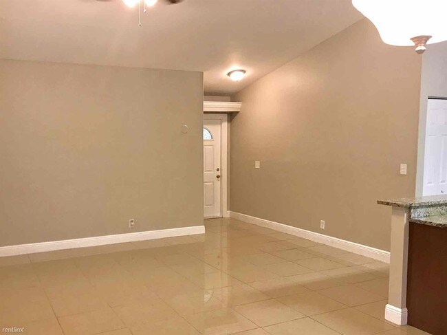 Foto del edificio - 4 br, 2 bath House - 7526 SW 7th Pl