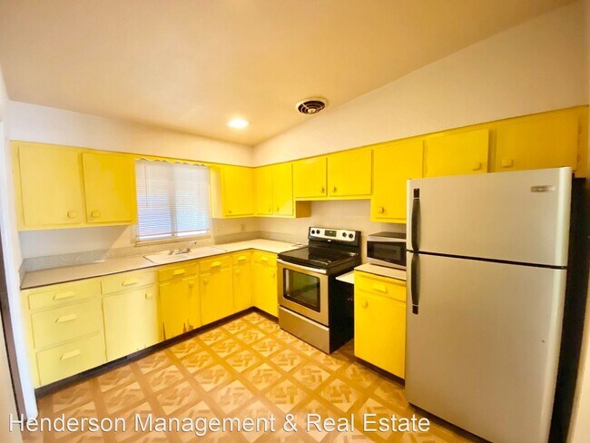 Building Photo - 4 br, 2 bath House - 842 Balsam Lane