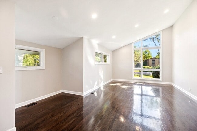 Building Photo - 1321 Heatherfield Ln