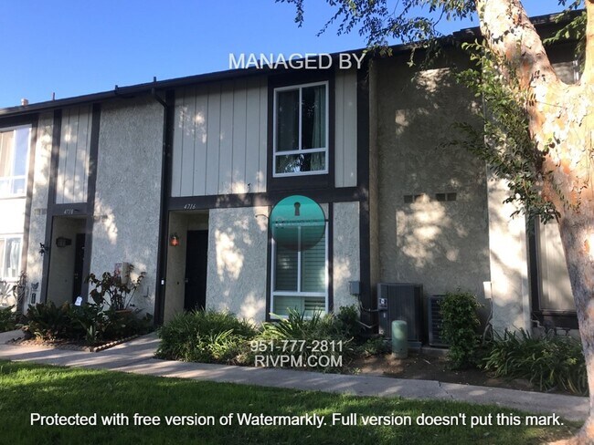 Foto del edificio - Beautiful townhome on a cul-de-sac at the ...