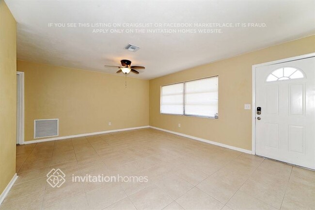 Foto del edificio - 1425 Spring Ln