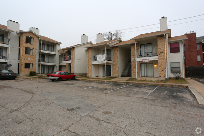 Building Photo - Meadow Glen Apartments