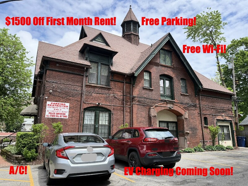 Foto principal - 871 Delaware Ave