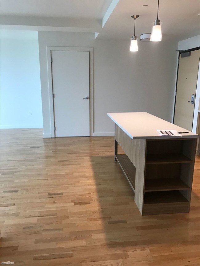 Building Photo - 2 br, 2 bath Apartment - 680 Washington St