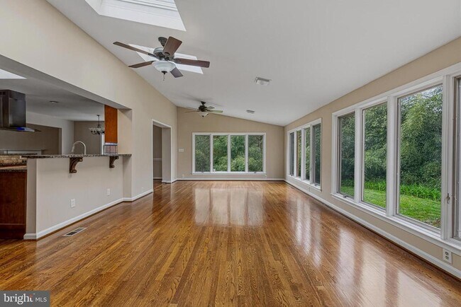 Foto del edificio - 1322 Cordelia Ct