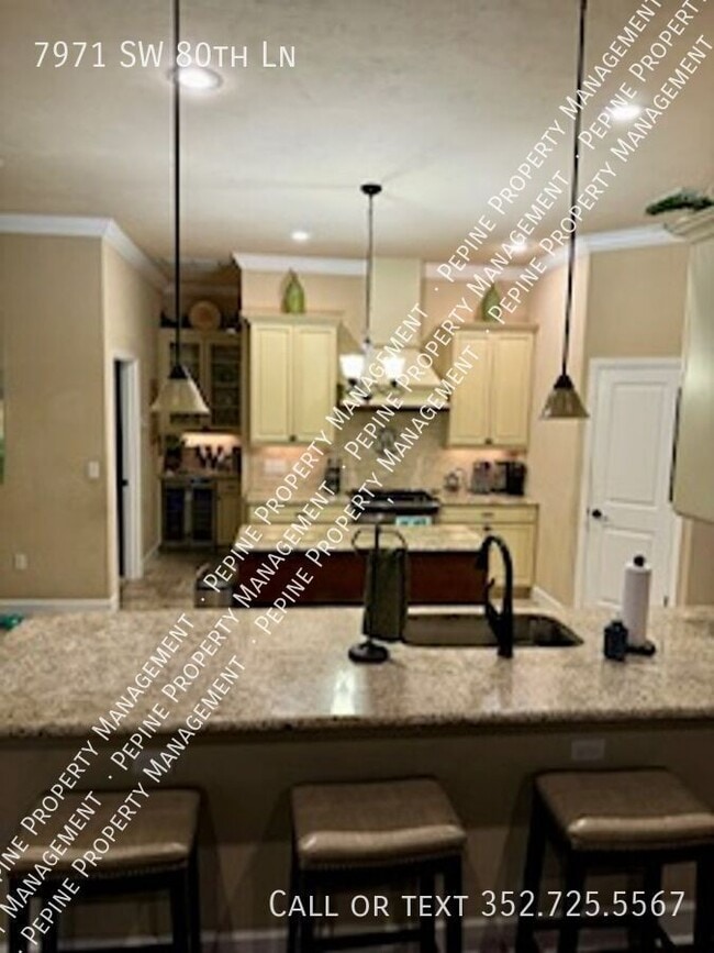 Building Photo - 7971 SW 80th Ln