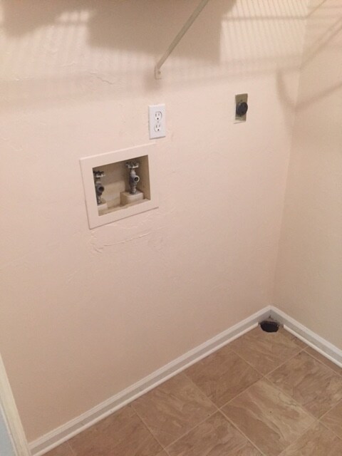 Building Photo - 5467 Sombra Del Lago Dr